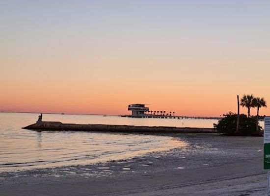florida/st-petersburg-beach/landmark/vinoy-park