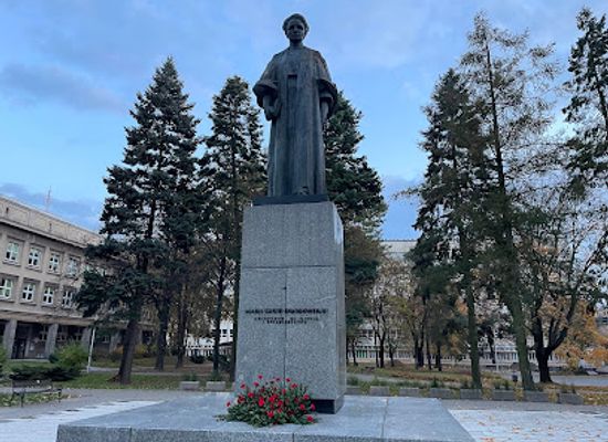 poland/lublin/czuby/landmark/pomnik-marii-sklodowskiej-curie