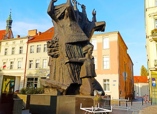 poland/bydgoszcz/szwederowo/landmark/pomnik-walki-i-meczenstwa-ziemi-bydgoskiej