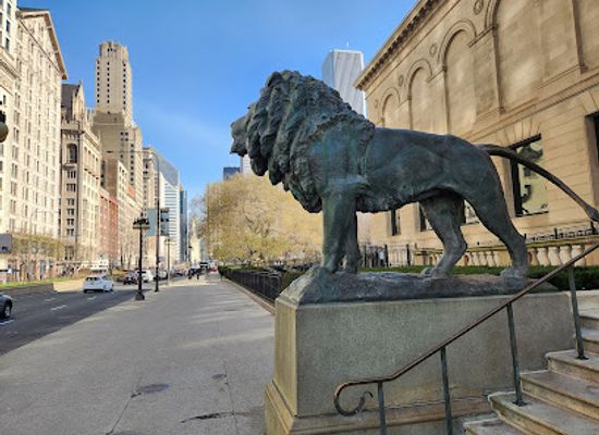 illinois/chicago/landmark/north-lion
