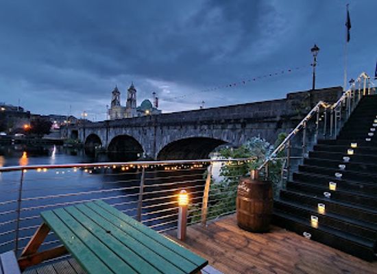 ireland/athlone/landmark/dead-centre-brewing