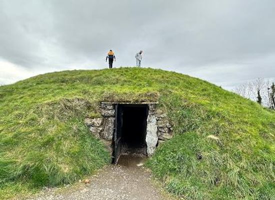 ireland/county-dublin/landmark/four-knocks-tomb