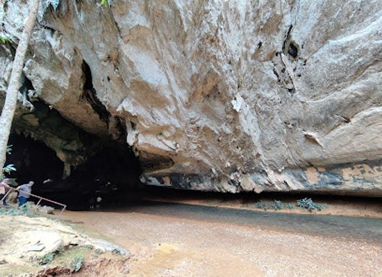 malaysia/kelantan/landmark/kompleks-gua-ikan-dabong-kelantan