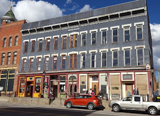 colorado/leadville/landmark/quincys-steak-spirits