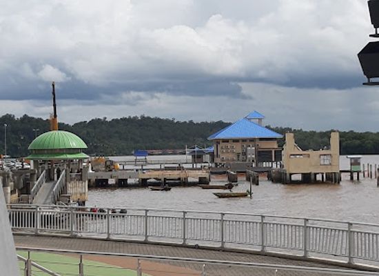 brunei/kampong-ayer/landmark/raja-isteri-pengiran-anak-hajah-saleha-bridge