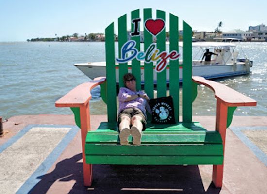 belize/belize-city/fort-george/landmark/belize-big-chair
