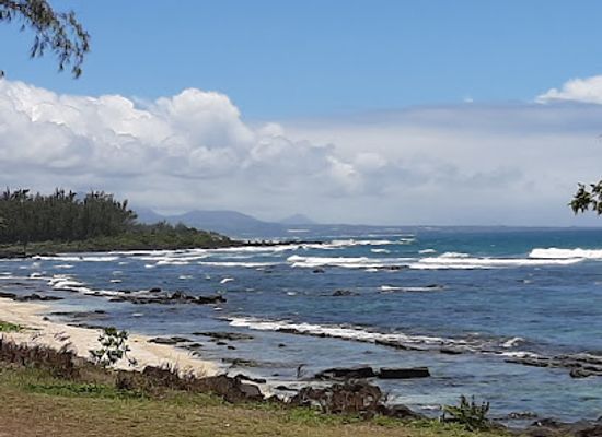 mauritius/pointe-aux-piments/landmark/pointe-aux-piments-public-beach-2