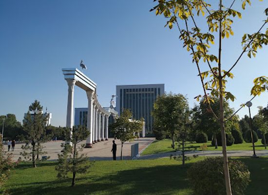 uzbekistan/tashkent/chilanzar/landmark/memorial-square