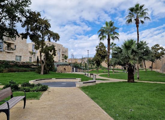 israel/akko/landmark/city-wall-watchtowers