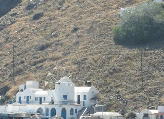 greece/santorini/kamari/landmark/kamari-tours