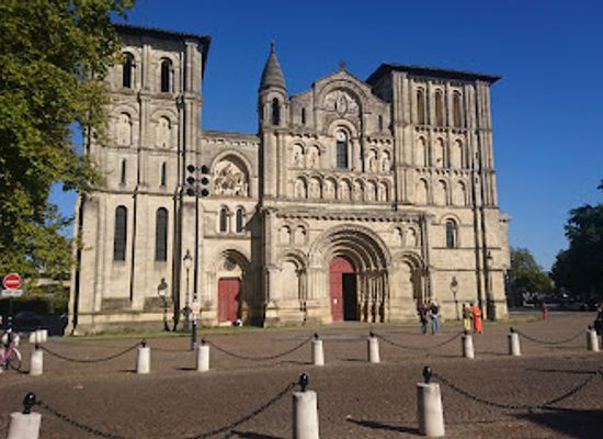 france/bordeaux/landmark/eglise-sainte-croix-de-bordeaux