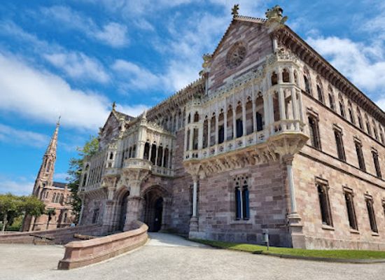 spain/cantabria/landmark/sobrellano-palace