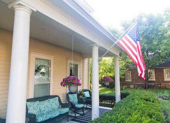 kentucky/bardstown/landmark/red-rose-inn