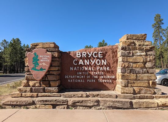utah/dixie/landmark/bryce-canyon-national-park-visitor-center