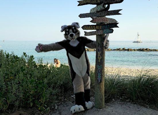 florida/key-west/landmark/key-west-direction-sign