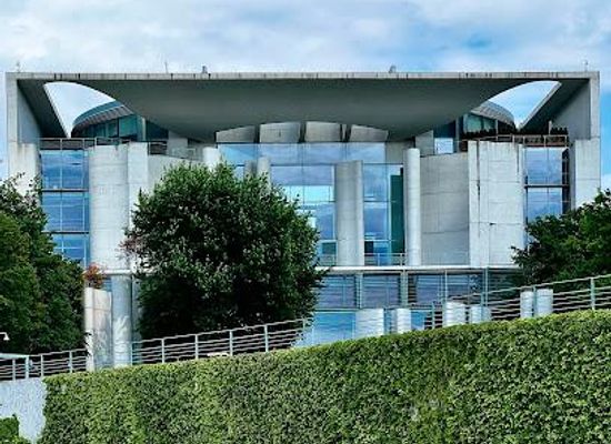 germany/berlin/landmark/bundeskanzleramt-berlin