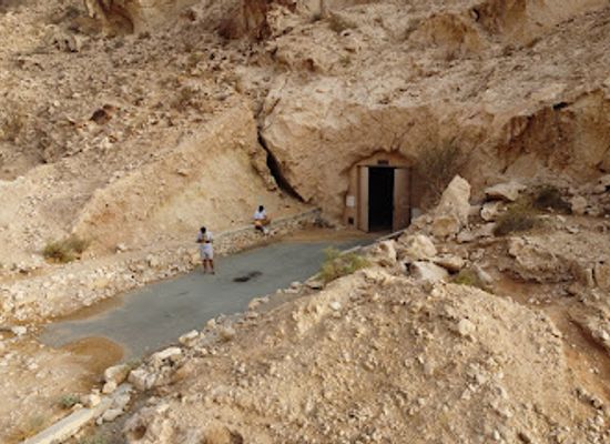 united-arab-emirates/northern-emirates/landmark/abandoned-house-and-cave