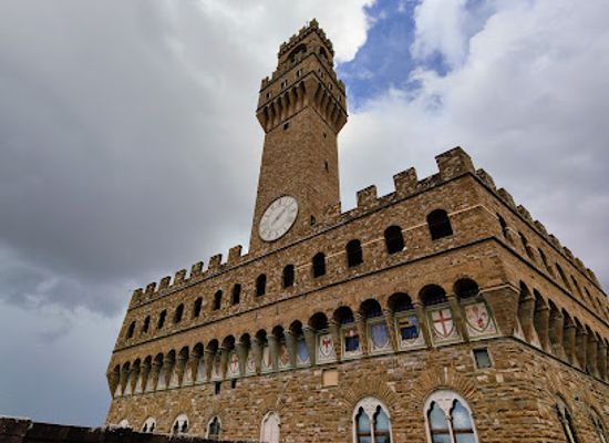 italy/florence/landmark/perseus-with-the-head-of-medusa