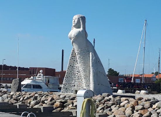 denmark/frederikshavn/landmark/the-lady-from-the-sea