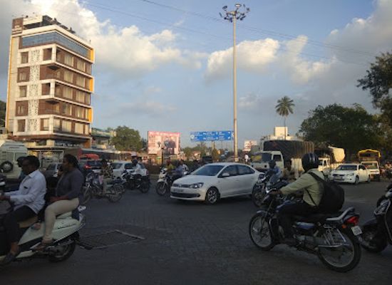 india/nashik/old-nashik/landmark/sarda-circle