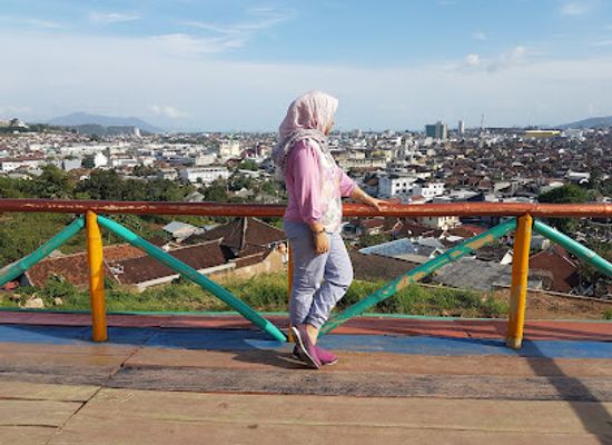indonesia/lampung/landmark/teropong-kota-bukit-sindy