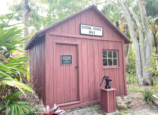 florida/space-coast/landmark/joy-gordon-patterson-botanical-garden