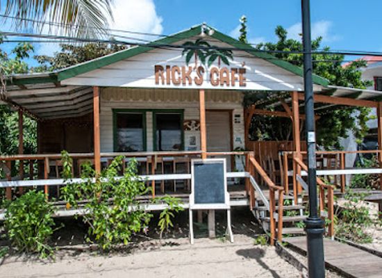 belize/placencia/landmark/rick-s-cafe