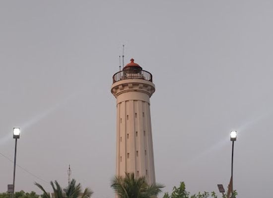 india/pondicherry/white-town/landmark/mahatma-gandhi-statue