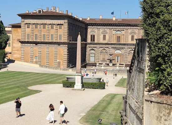 italy/florence/santa-maria-novella/landmark/palazzina-reale-di-santa-maria-novella