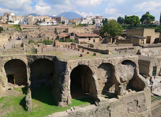 italy/herculaneum/landmark/ercolano-scavi