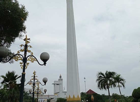 indonesia/surabaya/landmark/tugu-pahlawan