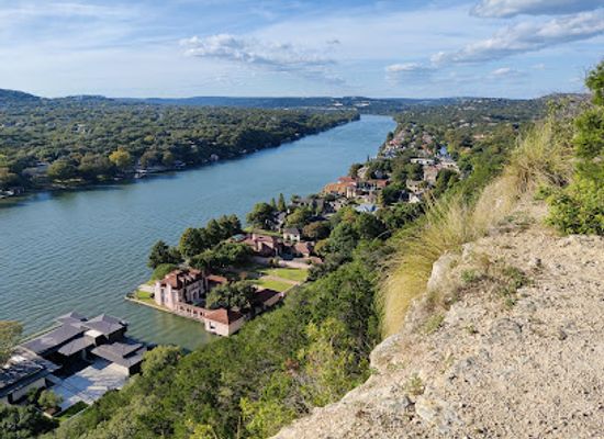 texas/central-texas/landmark/mount-bonnell