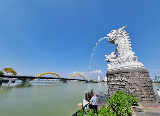 vietnam/da-nang/landmark/cautinhyeu