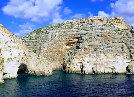 malta/south-eastern-district/landmark/blue-grotto