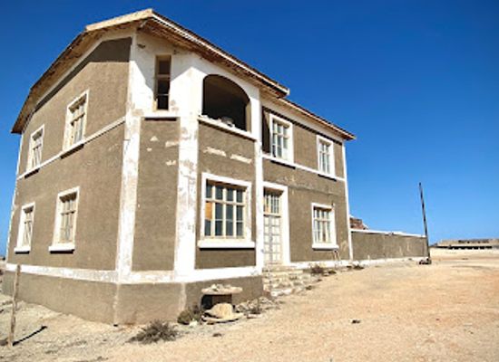 namibia/luderitz/landmark/bogenfels-diamonds-tours