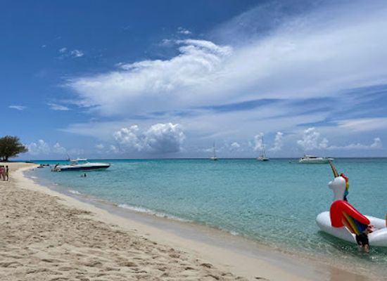 the-bahamas/bimini/landmark/radio-beach-day-tours