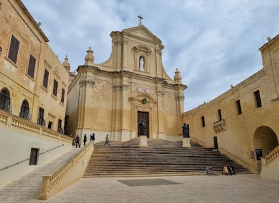 malta/zebbug-gozo/landmark/cathedral-square