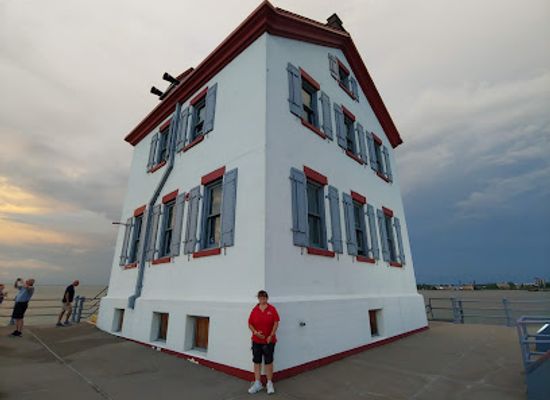 ohio/firelands/landmark/lorain-harbor-lighthouse