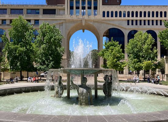france/montpellier/antigone/landmark/fontaine-thessalie