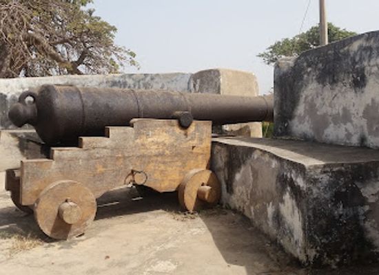 the-gambia/nianija/landmark/fort-bullen