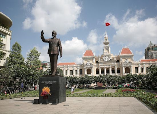 vietnam/central-highlands/landmark/ho-chi-minh-city-people-s-committee