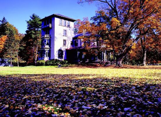 new-york/poughkeepsie/landmark/locust-grove-estate