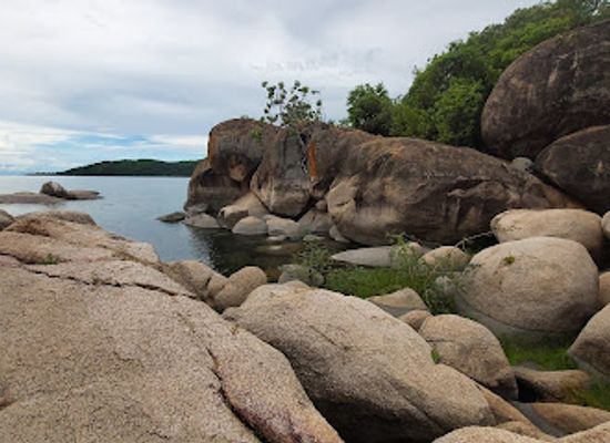 malawi/central-region/landmark/lake-malawi-national-park