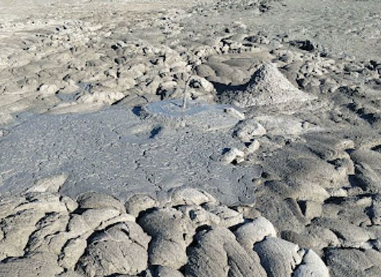timor-leste/oecusse/landmark/poto-mud-vulcanoes