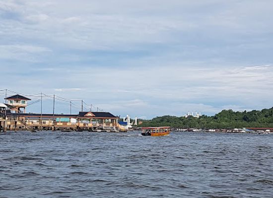 brunei/tutong-beach/landmark/kianggeh-market
