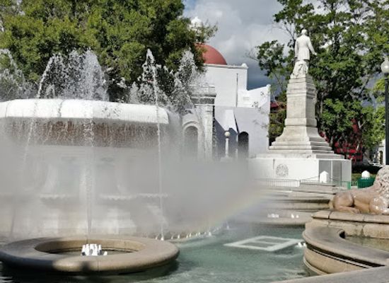 puerto-rico/ponce-region/landmark/monumento-a-los-heroes-de-el-polvorin