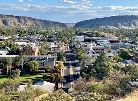 australia/outback/landmark/anzac-hill