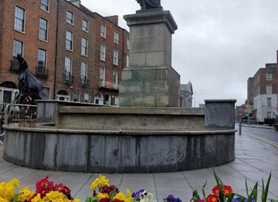 ireland/limerick/landmark/daniel-o-connell-monument