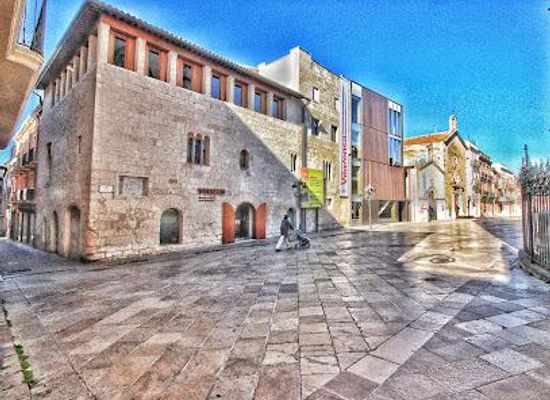 spain/barcelona/landmark/placa-de-jaume-i