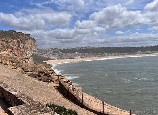 portugal/nazare/landmark/ondas-da-nazare-viewpoint